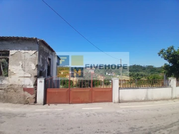 Moradia T2 para Venda em Gandaras