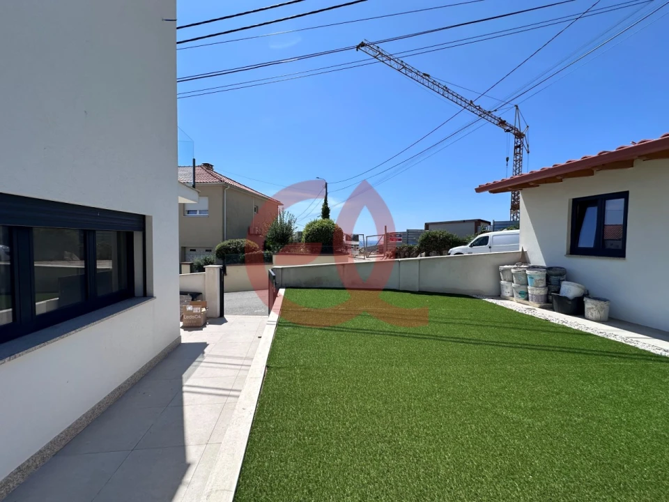 Moradia T3 para Venda em Areosa Foto 35