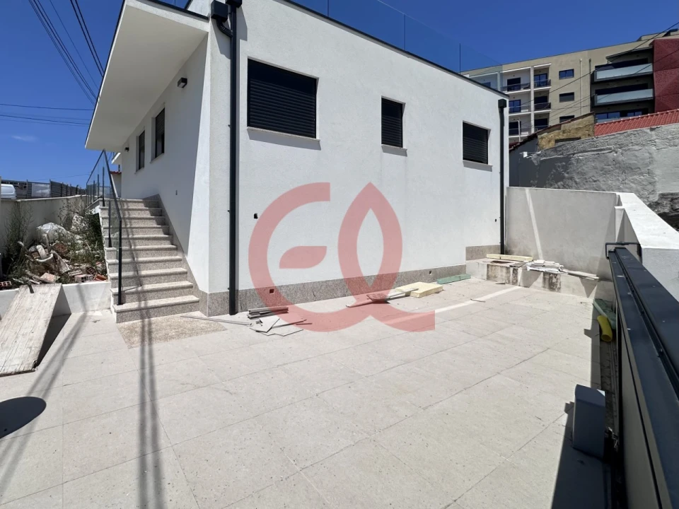 Moradia T3 para Venda em Areosa Foto 5