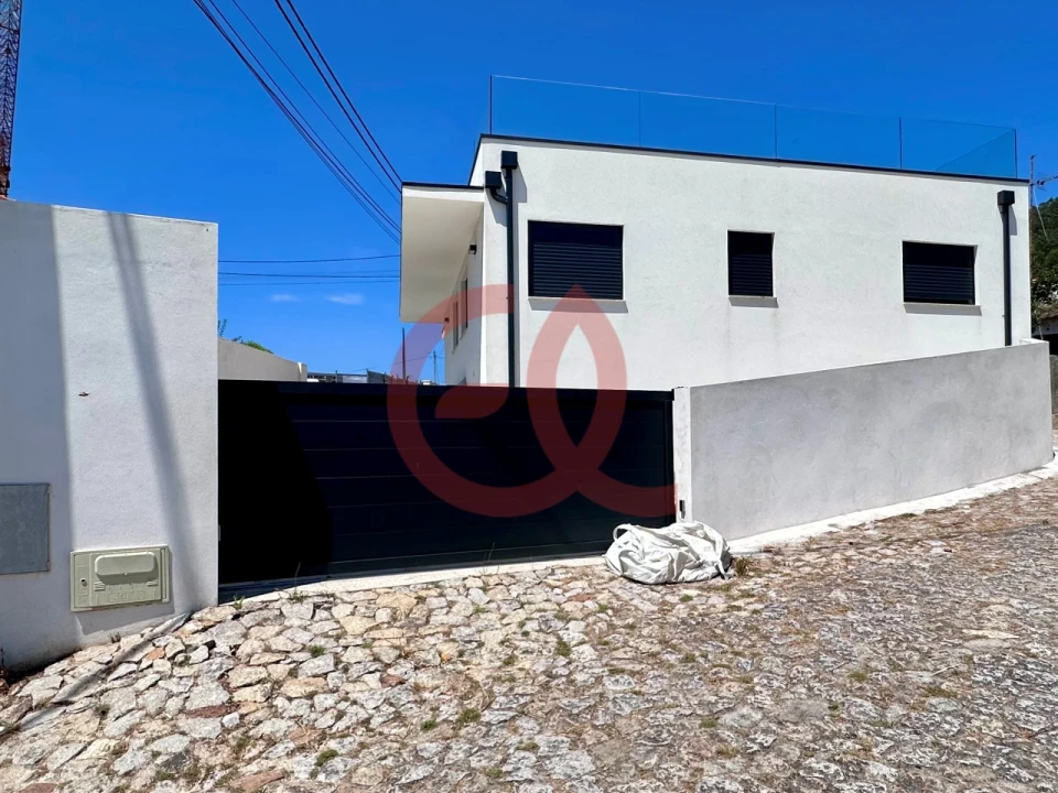 Moradia T3 para Venda em Areosa Foto 4