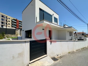 Moradia T3 para Venda em Areosa