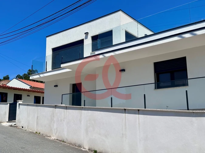 Moradia T3 para Venda em Areosa Foto 6