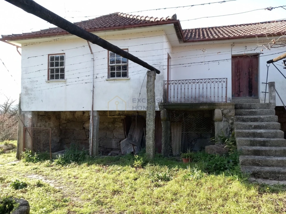 Moradia T4 para Venda em Gemieira Foto 4