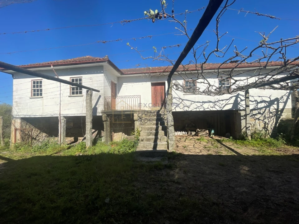 Moradia T4 para Venda em Gemieira Foto 5
