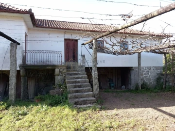 Moradia T4 para Venda em Gemieira