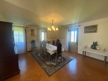 Moradia T4 para Venda em Gemieira