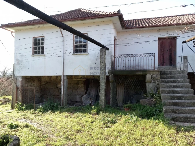 Moradia T4 para Venda em Gemieira Foto 4