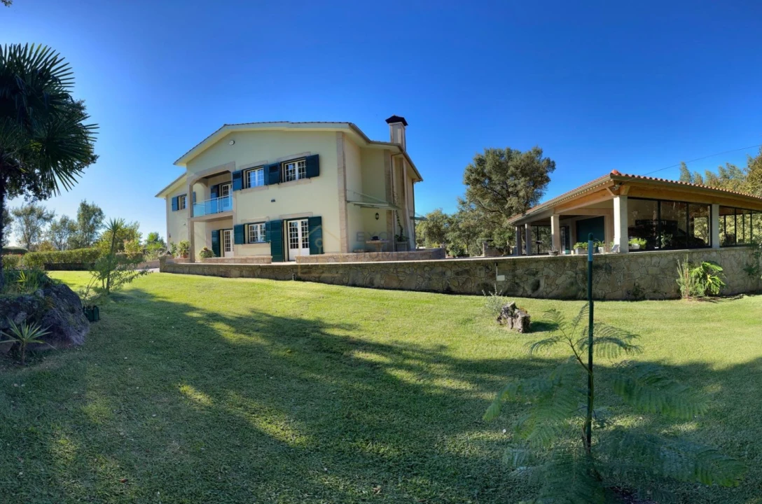 Moradia T4 para Venda em São Pedro de Arcos Foto 1