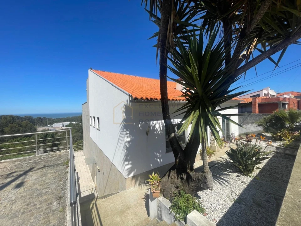 Moradia T4 para Venda em Vila Praia de Ancora Foto 2