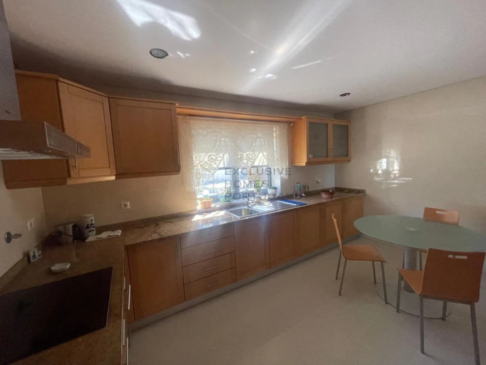 Moradia T4 para Venda em Vila Praia de Ancora Foto 14