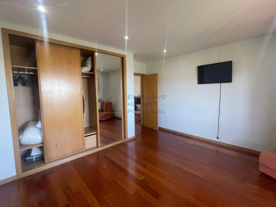 Moradia T4 para Venda em Vila Praia de Ancora Foto 22
