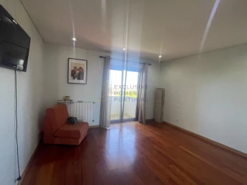 Moradia T4 para Venda em Vila Praia de Ancora