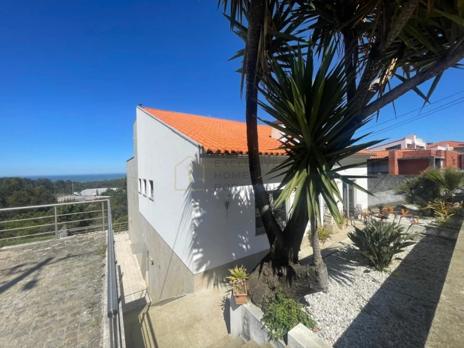Moradia T4 para Venda em Vila Praia de Ancora Foto 2