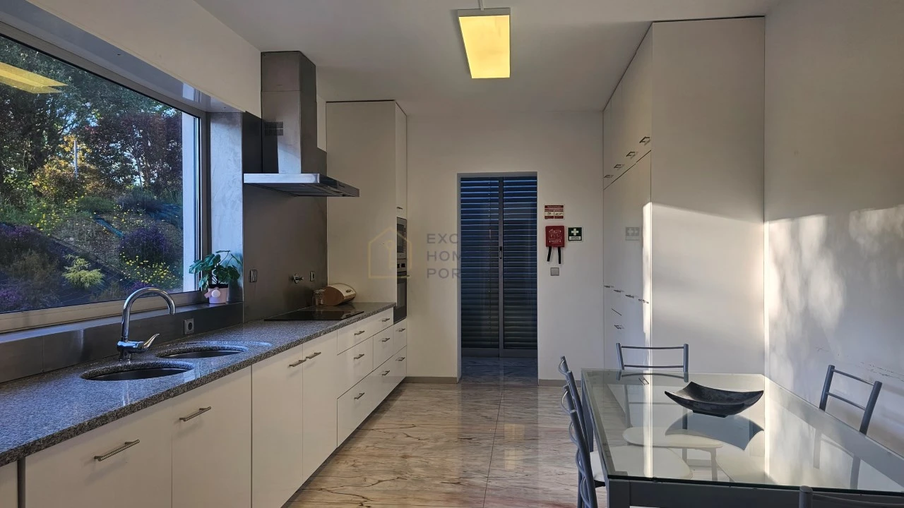 Moradia T3 para Venda em Fornelos e Queijada Foto 13