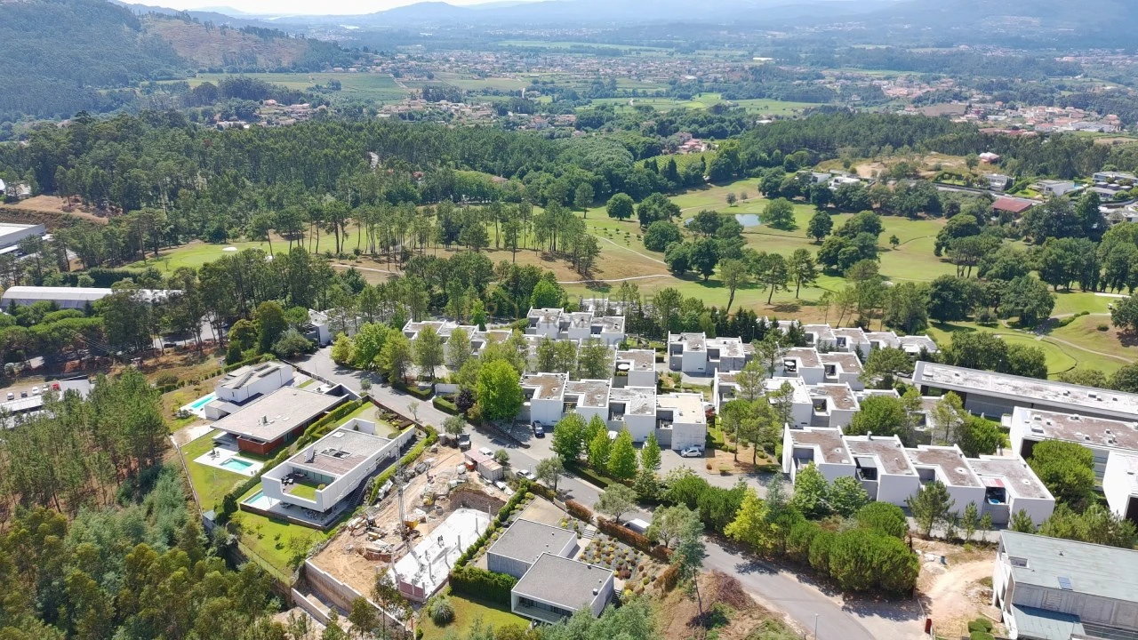 Moradia T3 para Venda em Fornelos e Queijada Foto 26