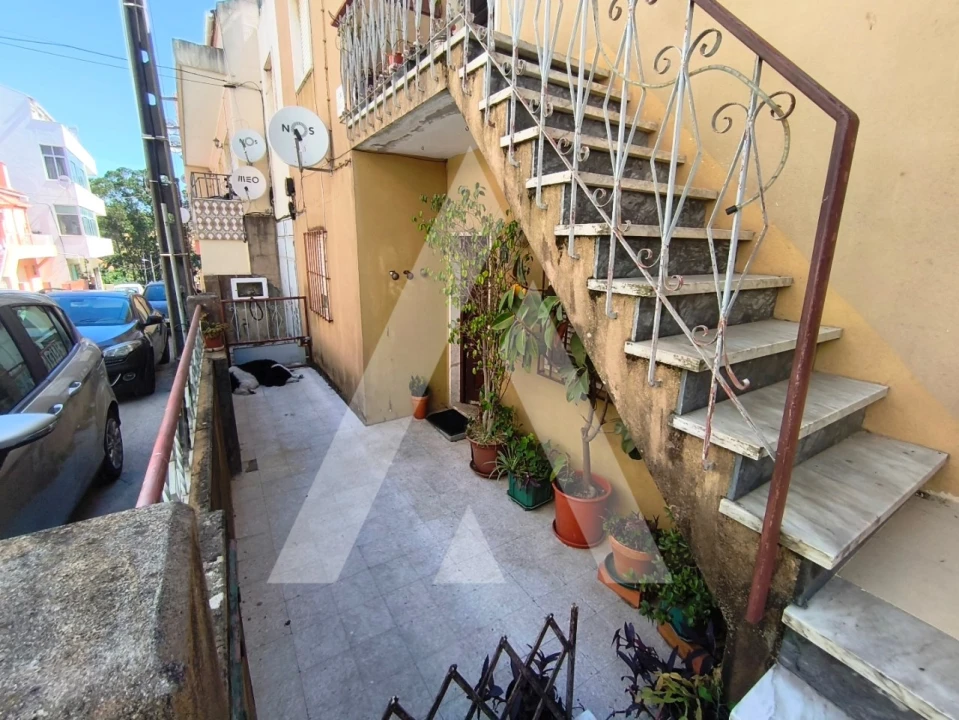 Moradia T6 para Venda em Lumiar Foto 4