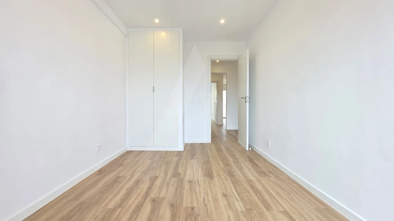 Apartamento T3 para Venda em Camarate, Unhos e Apelação Foto 10