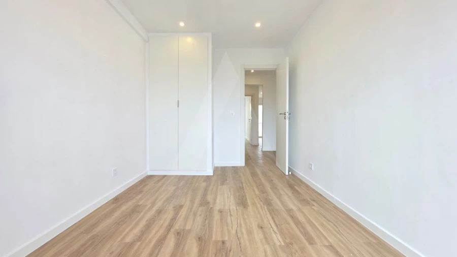 Apartamento T3 para Venda em Camarate, Unhos e Apelação Foto 10