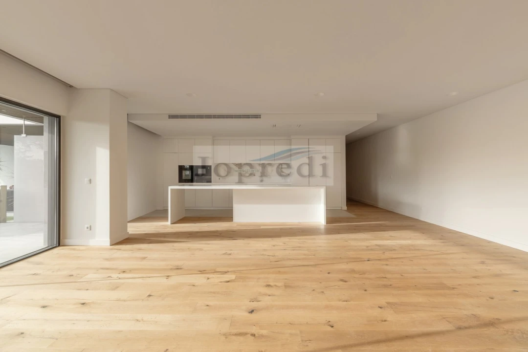 Apartamento T4 para Venda em Carcavelos e Parede Foto 4