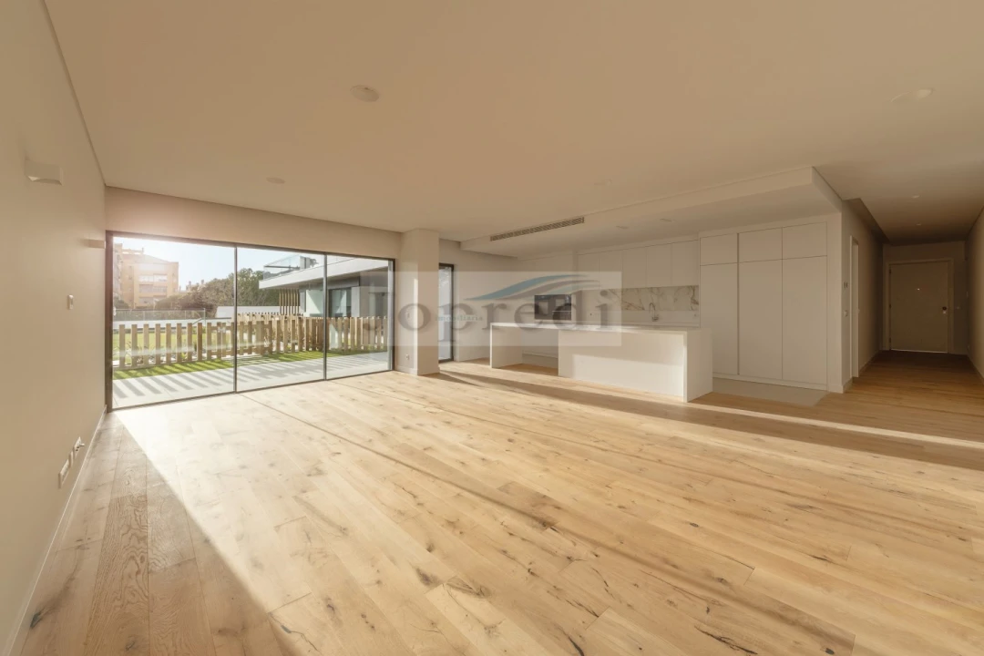 Apartamento T4 para Venda em Carcavelos e Parede Foto 7