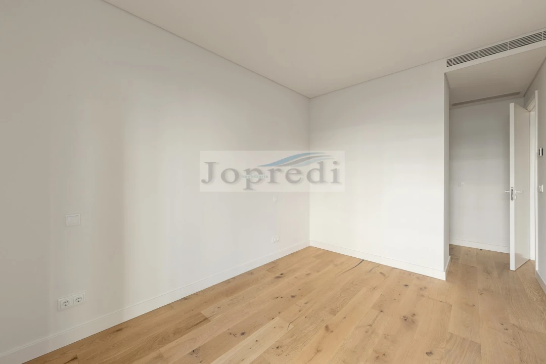 Apartamento T4 para Venda em Carcavelos e Parede Foto 18