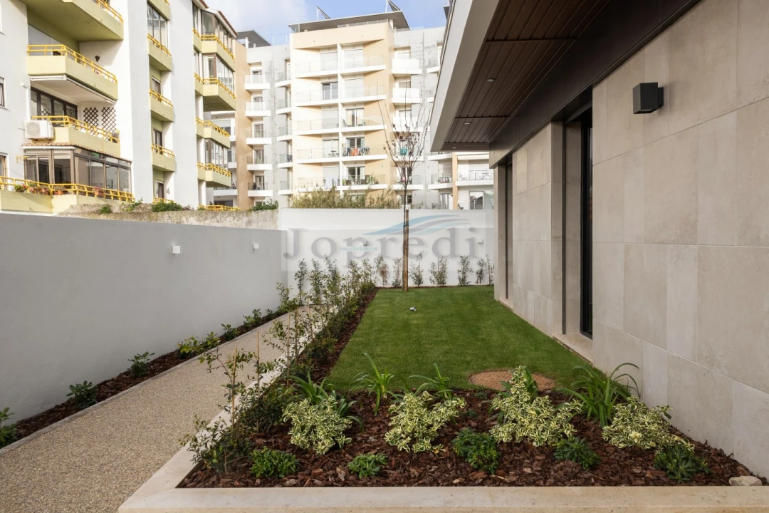 Apartamento T4 para Venda em Carcavelos e Parede Foto 29