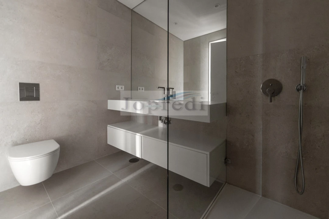 Apartamento T4 para Venda em Carcavelos e Parede Foto 31