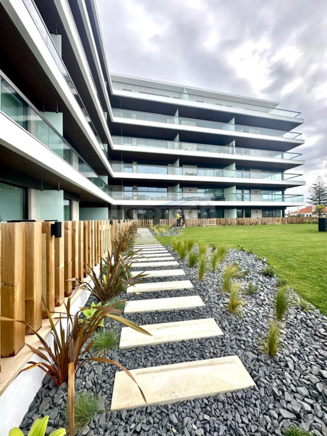 Apartamento T4 para Venda em Carcavelos e Parede Foto 36
