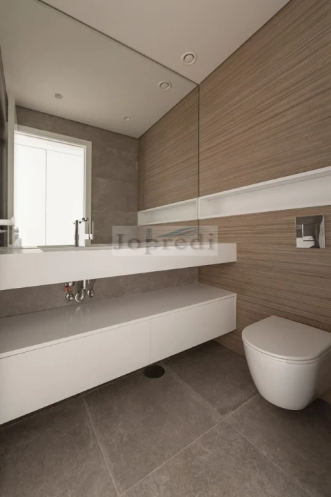 Apartamento T4 para Venda em Carcavelos e Parede