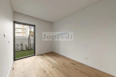 Apartamento T4 para Venda em Carcavelos e Parede