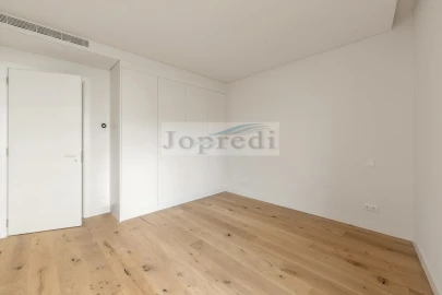 Apartamento T4 para Venda em Carcavelos e Parede