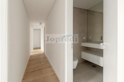 Apartamento T4 para Venda em Carcavelos e Parede