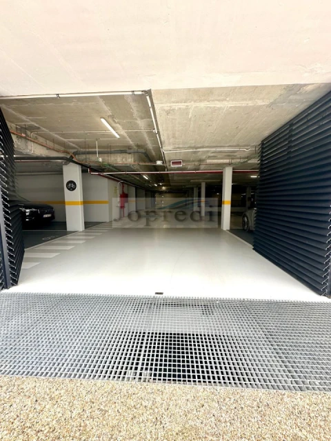 Apartamento T4 para Venda em Carcavelos e Parede