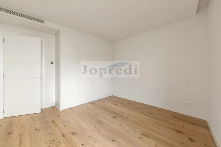 Apartamento T4 para Venda em Carcavelos e Parede Foto 20