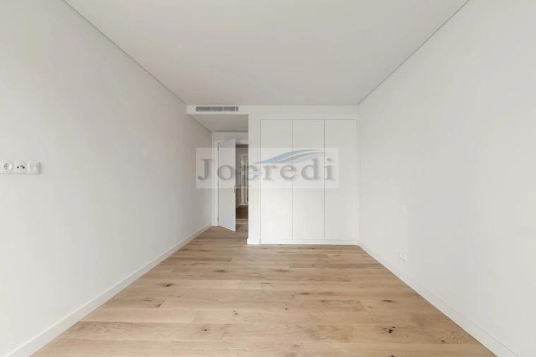 Apartamento T4 para Venda em Carcavelos e Parede Foto 23