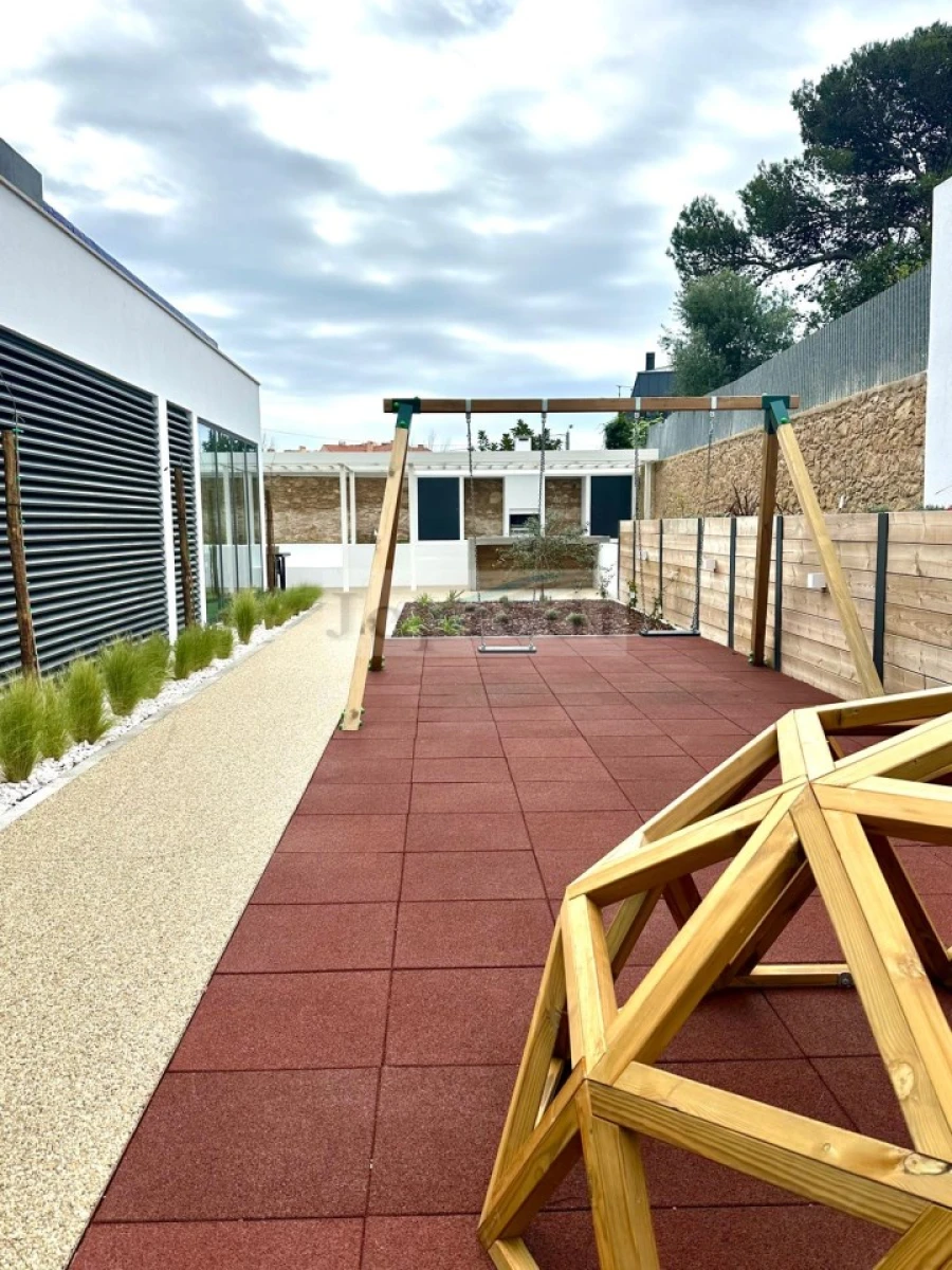 Apartamento T4 para Venda em Carcavelos e Parede Foto 40