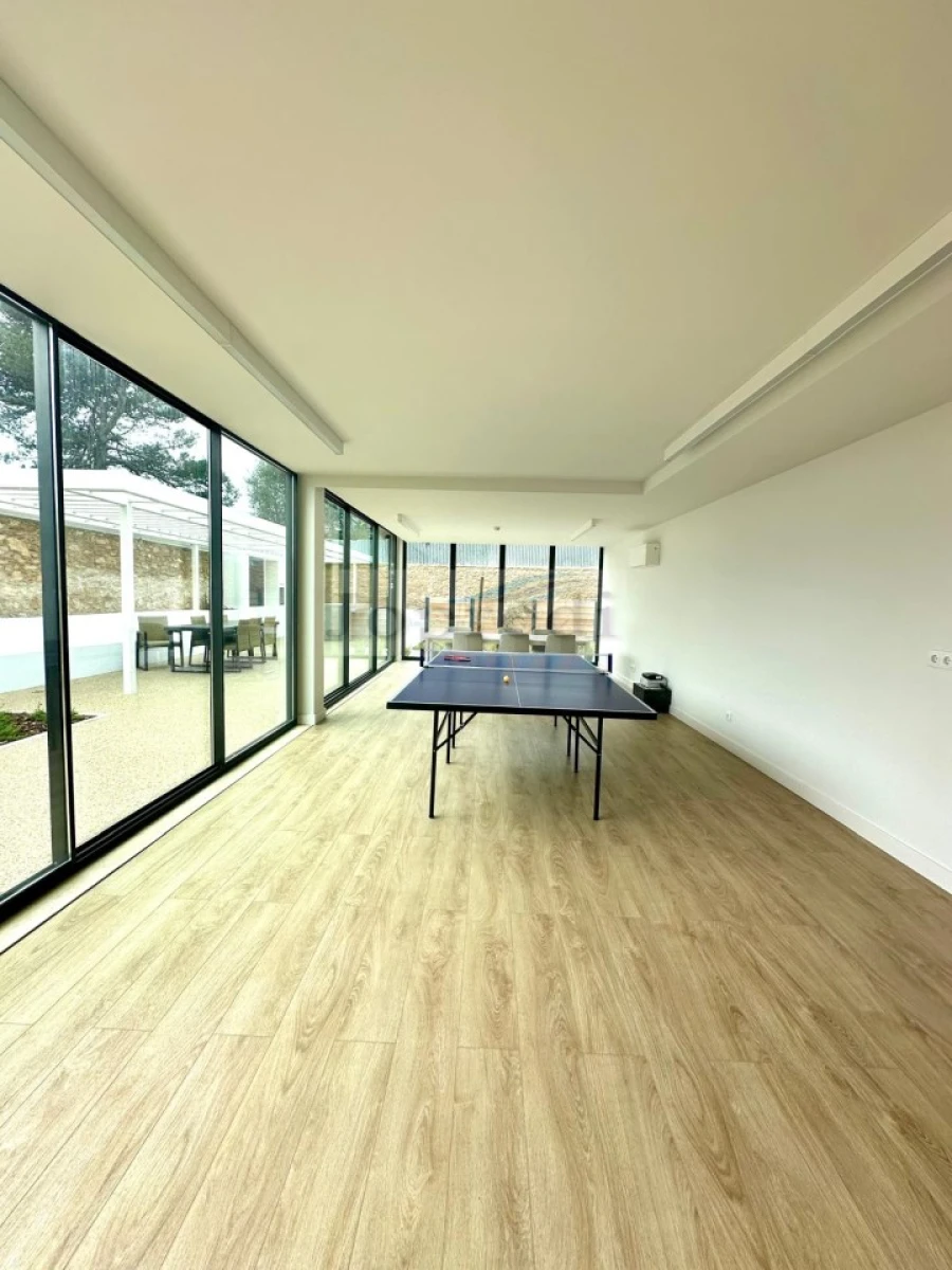 Apartamento T4 para Venda em Carcavelos e Parede Foto 49
