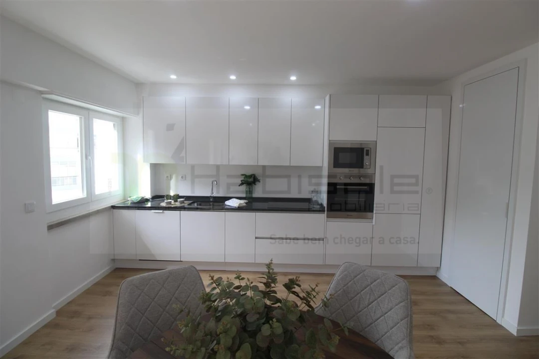 Apartamento T3 para Venda em Benfica Foto 4