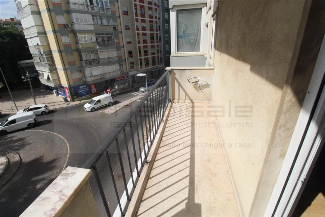 Apartamento T3 para Venda em Benfica Foto 7