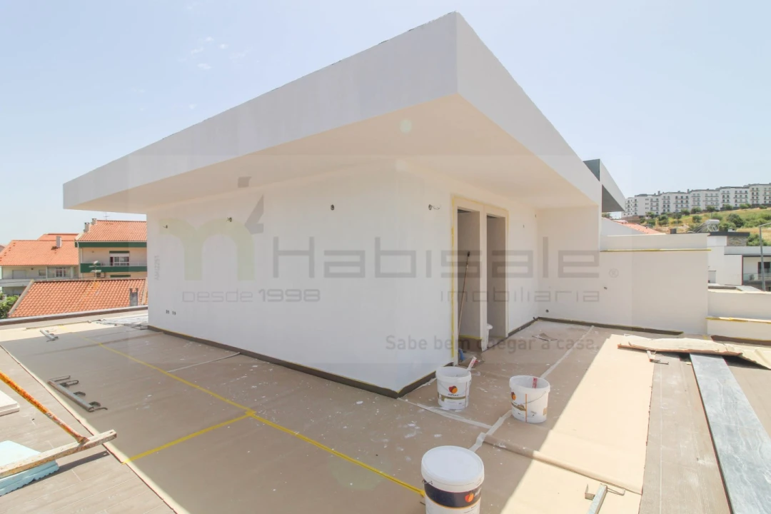 Moradia T5 para Venda em Ramada e Caneças Foto 4