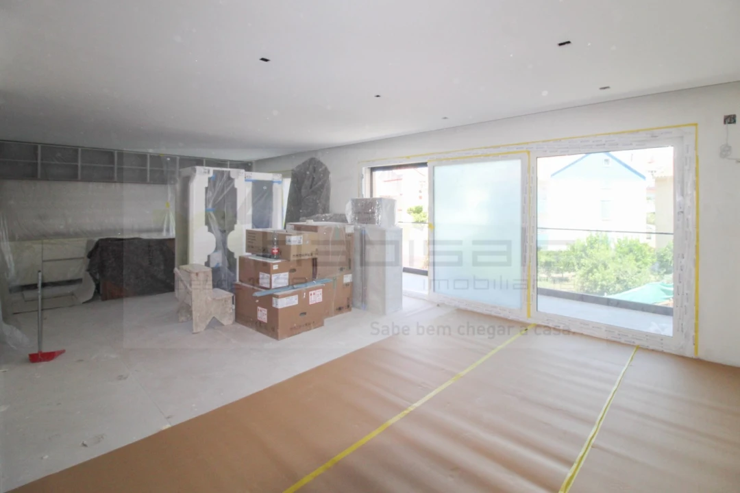 Moradia T5 para Venda em Ramada e Caneças Foto 5