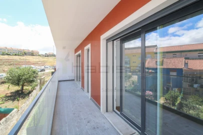 Moradia T5 para Venda em Ramada e Caneças