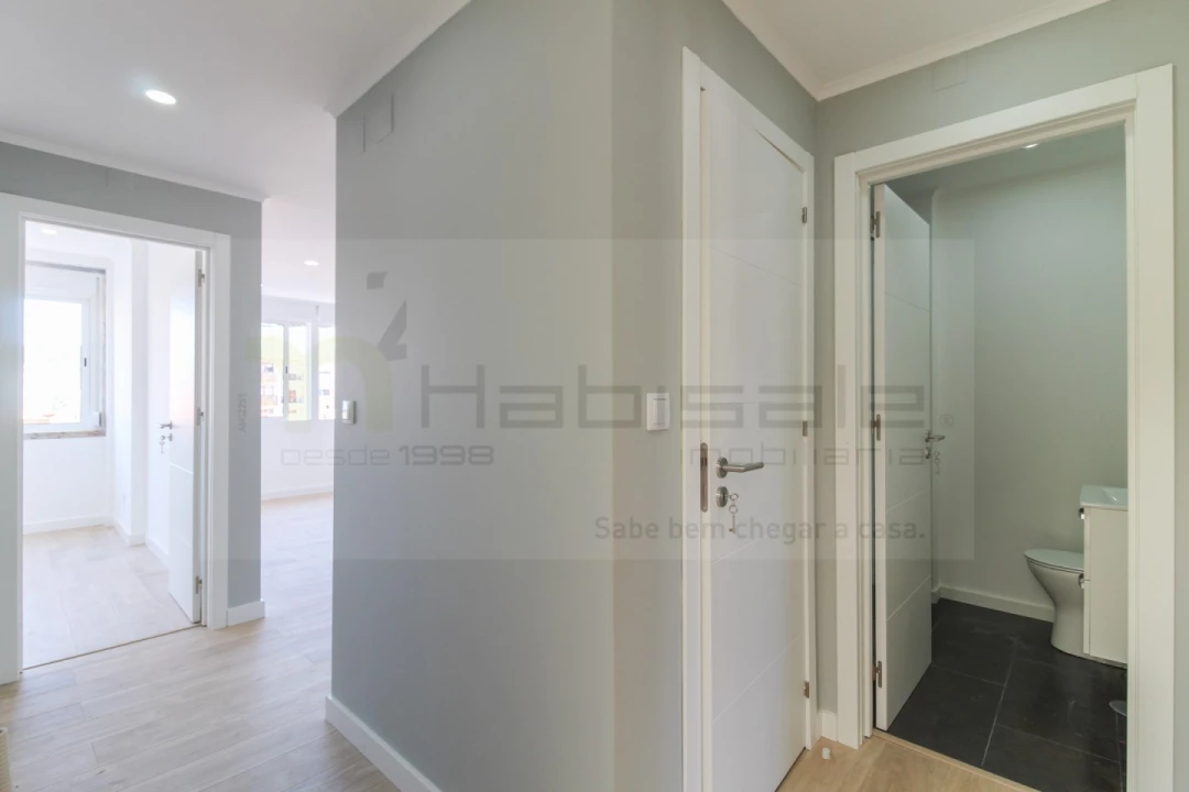 Apartamento T3 para Venda em Odivelas Foto 3
