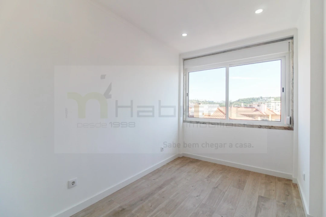 Apartamento T3 para Venda em Odivelas Foto 9