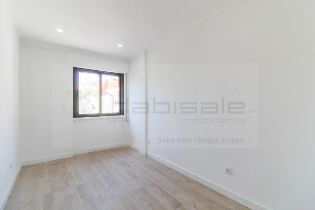 Apartamento T3 para Venda em Odivelas Foto 12