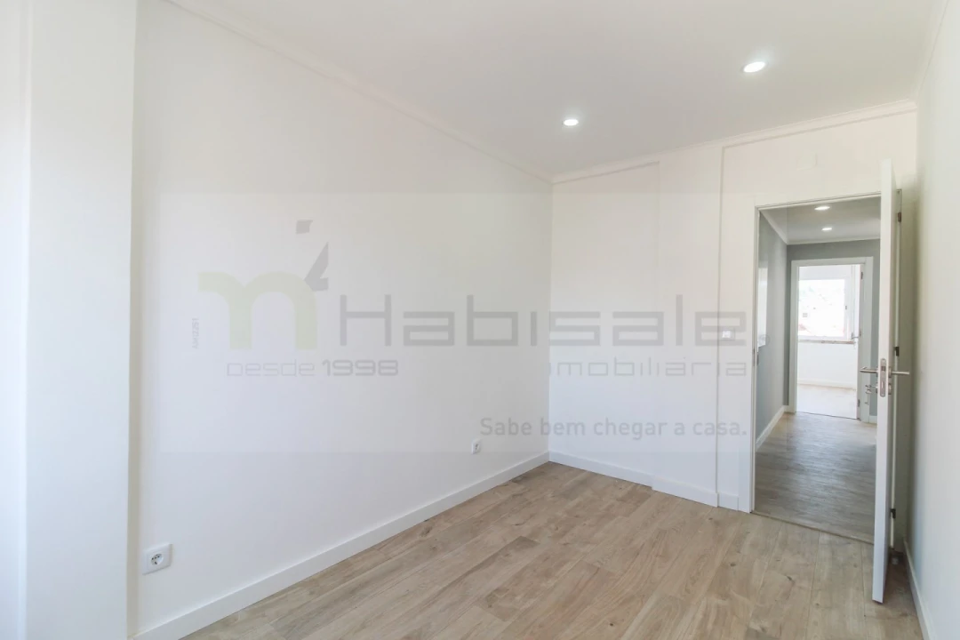 Apartamento T3 para Venda em Odivelas Foto 13