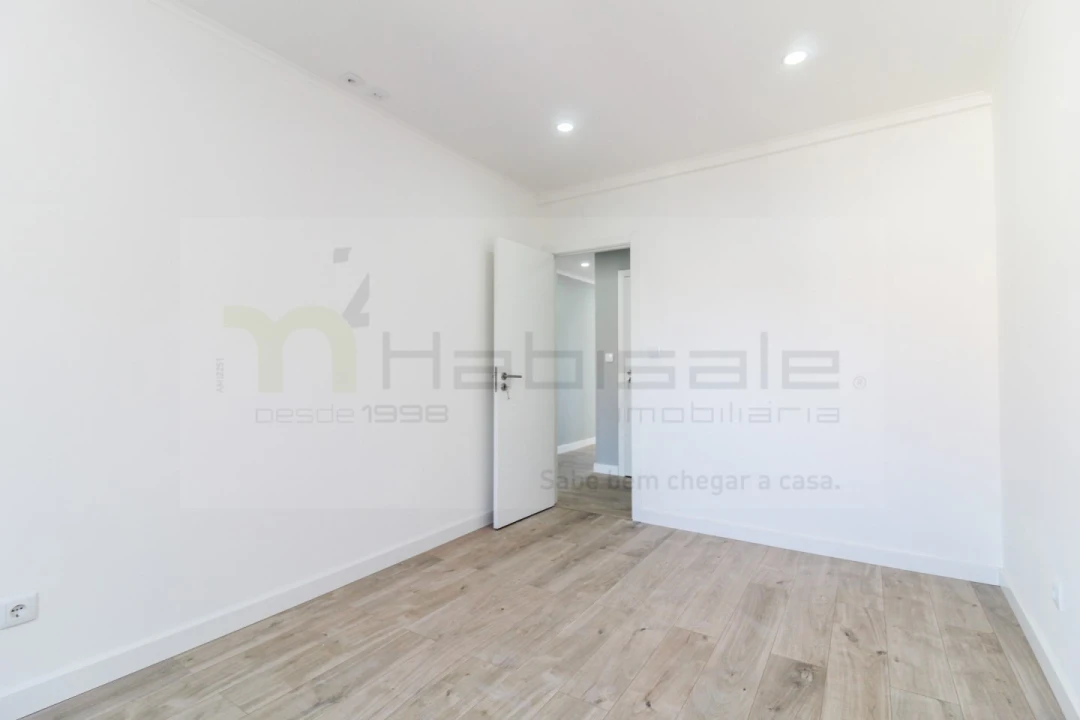 Apartamento T3 para Venda em Odivelas Foto 19