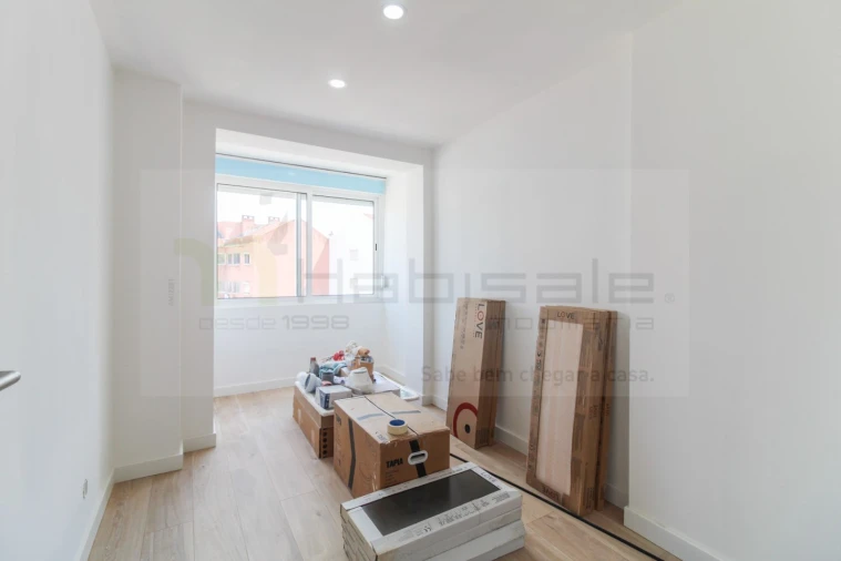Apartamento T3 para Venda em Odivelas Foto 9