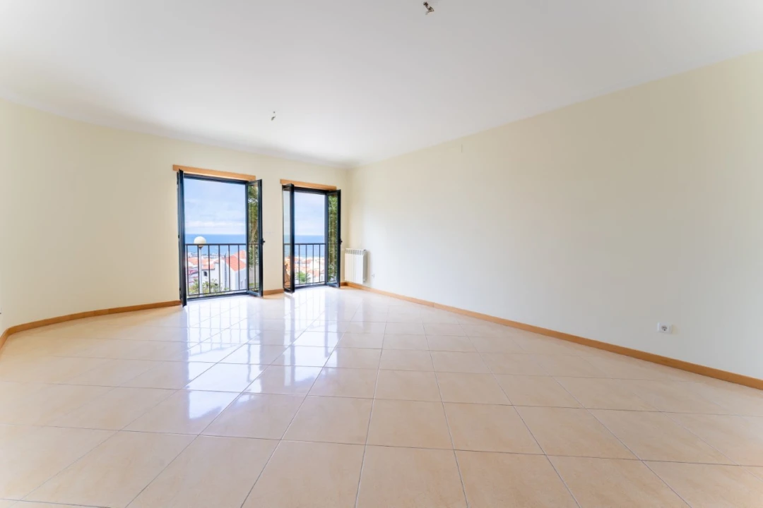 Apartamento T2 para Venda em Nazare Foto 8