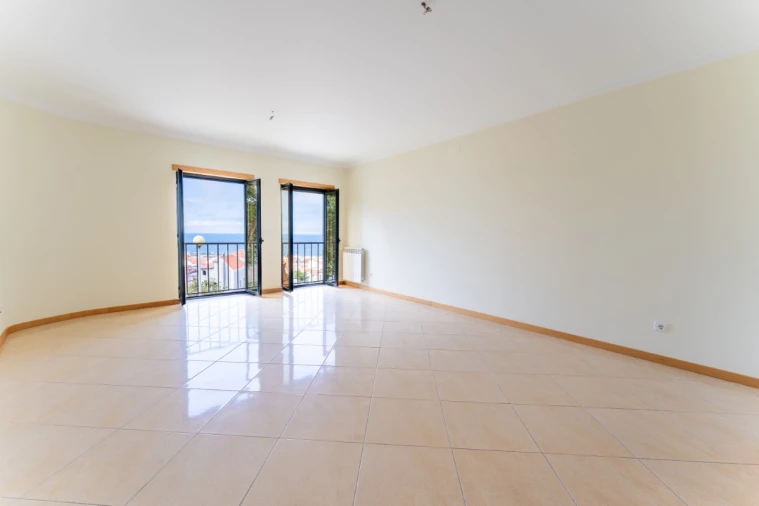 Apartamento T2 para Venda em Nazare Foto 8